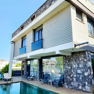  Villa Oldskool 15 Minutes Walk To Lara